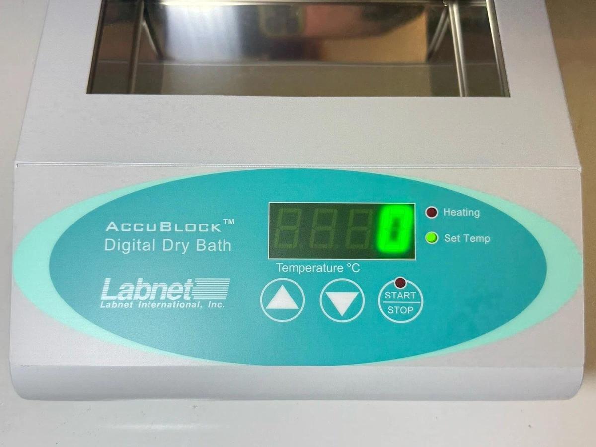 NEW Labnet D1200 AccuBlock Digital Dry Bath Heated Laboratory Device