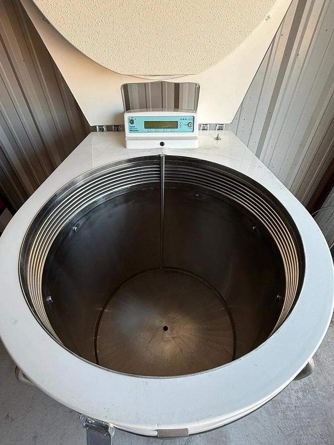 Used CBS Custom BioGenic Systems Isothermal V3000-AB Cryogenic Freezer Storage Tank