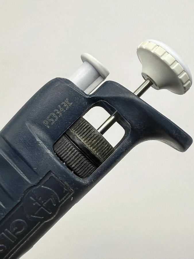 Used Gilson Pipetman Classic P200 Adjustable Single-Channel Pipette Pipet