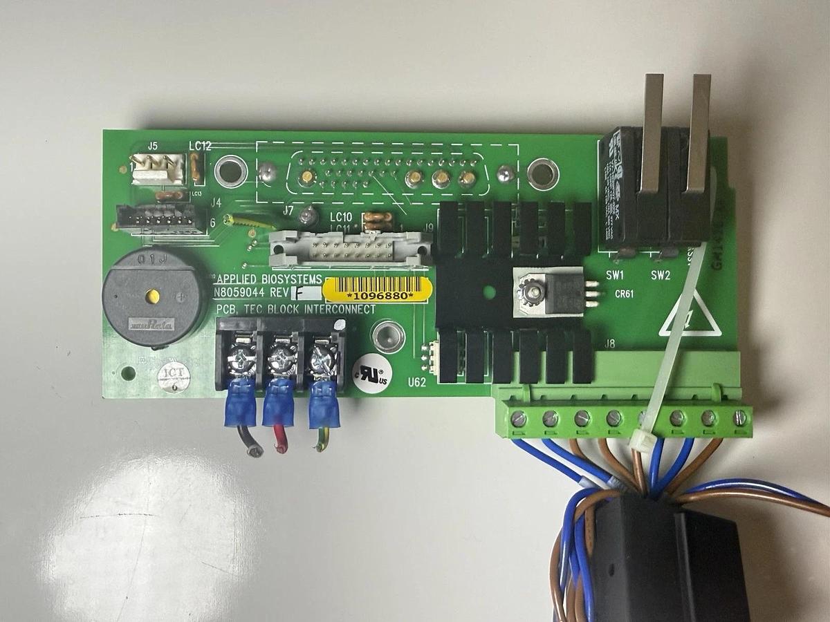 Used Applied Biosystems GeneAmp PCR System 9700 TEC Block Interconnect N8059044