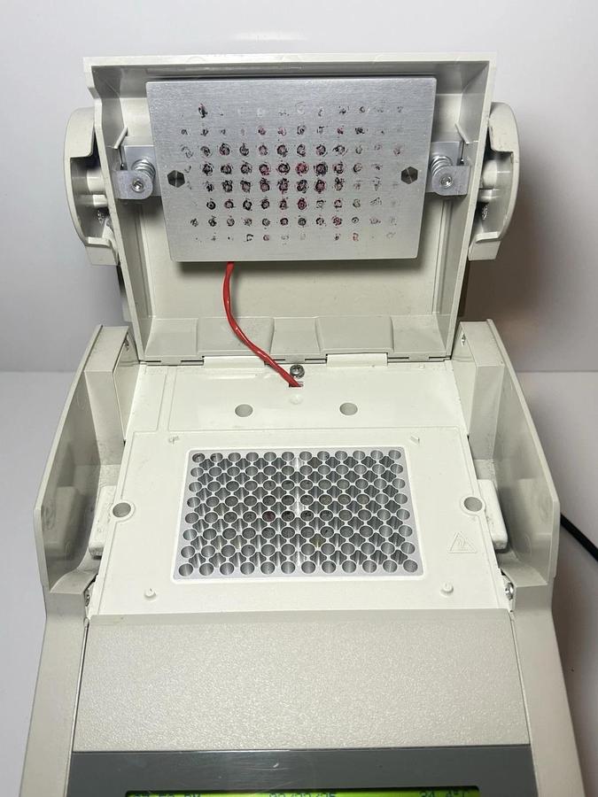 Used Applied Biosystems GeneAmp ABI 96-Well Thermal Cycler PCR System 2700
