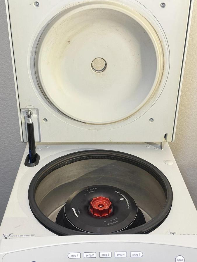 Used Eppendorf 5430R Refrigerated Centrifuge w/ F 45-30-11 Rotor