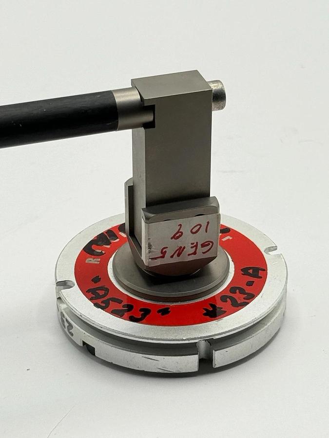 Used Carl Zeiss 1018‑897 Adapter Plate – M5 Stylus Mount for VAST/MT Probe Systems