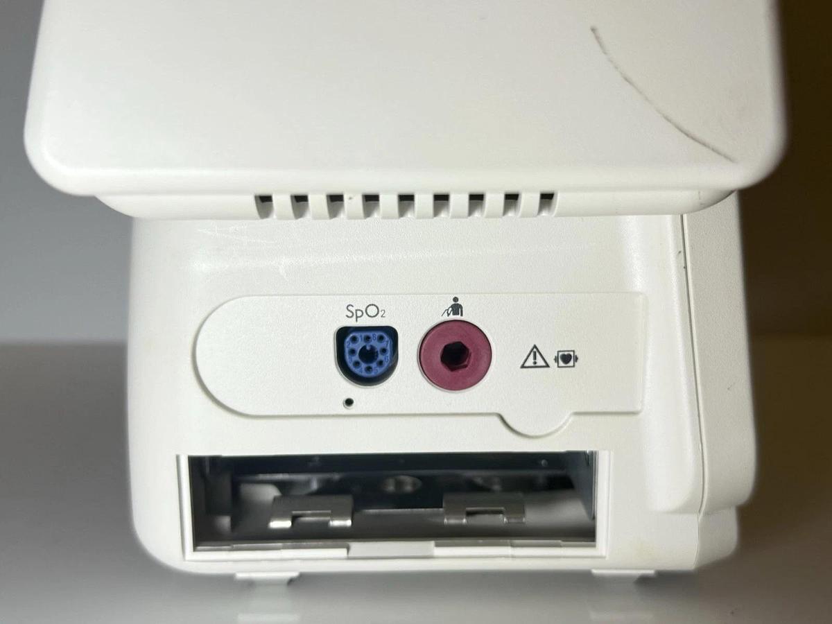 Used Philips SureSigns VS4 863283 Portable Monitor