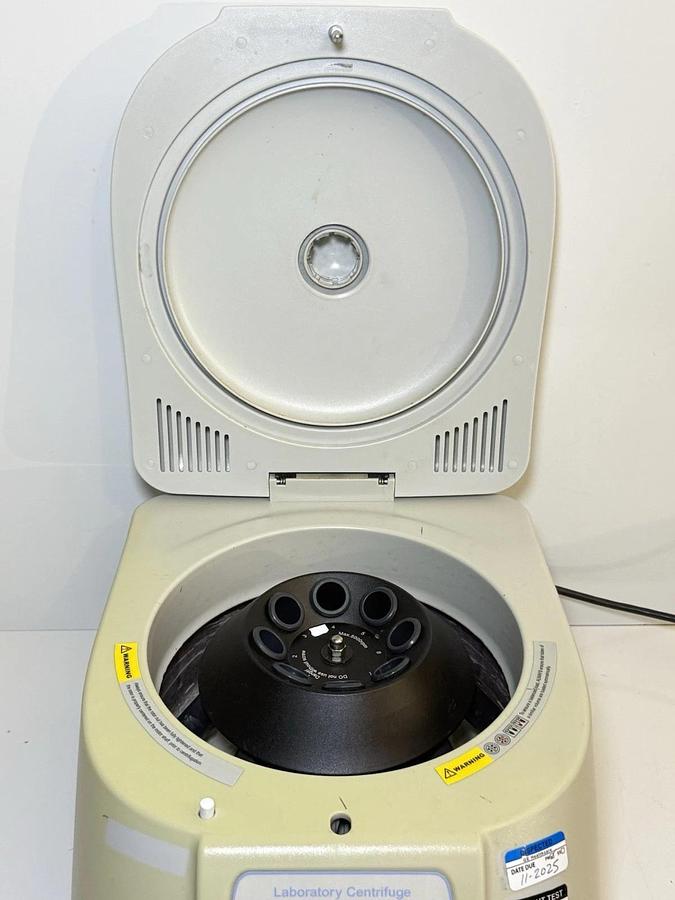 Used Benchmark ML Market Lab Centrifuge 8x15ml C3100 With rotor