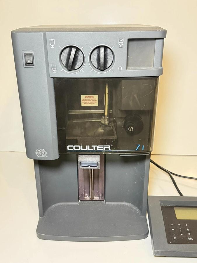 Used Beckman Coulter Z1 Cell Particle Counter w/ Controller