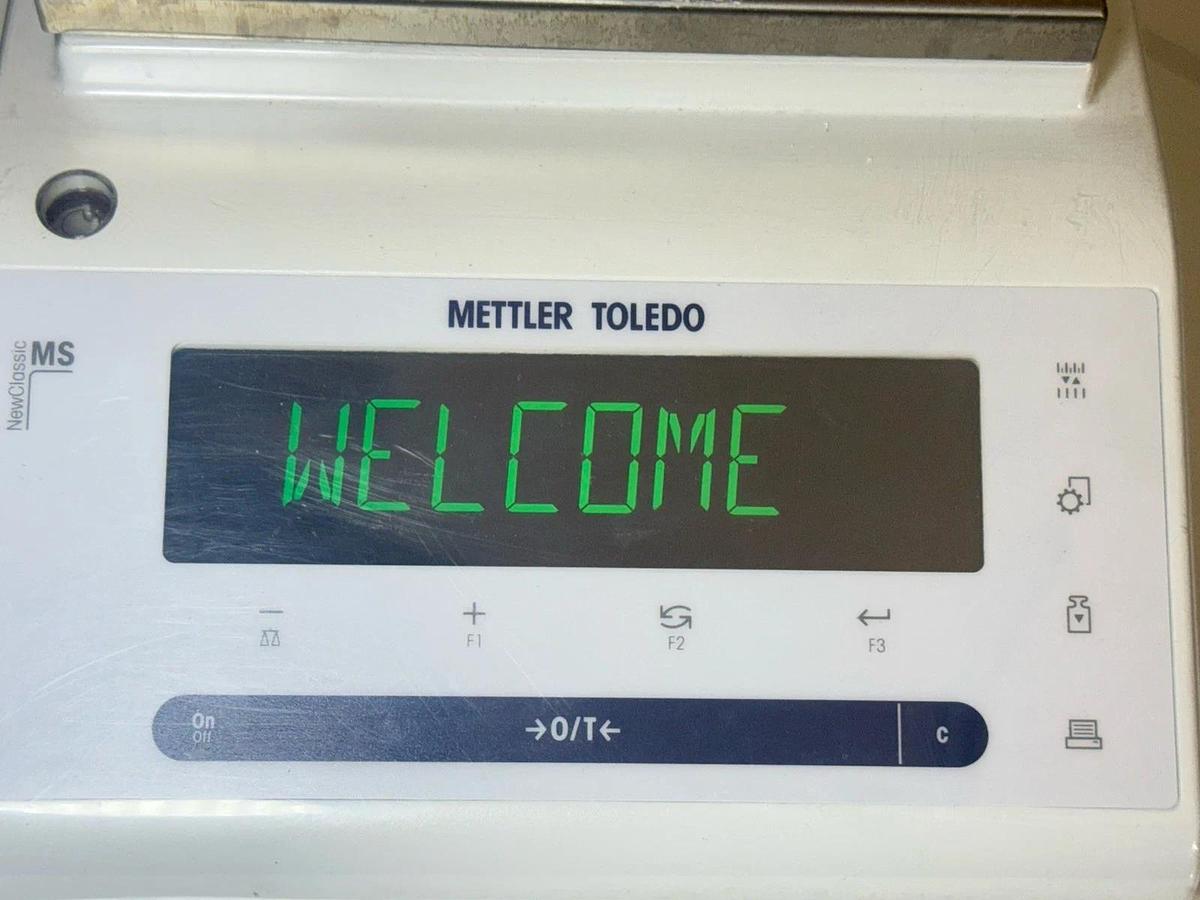 Used METTLER TOLEDO MS1602S /03 Scale Newclassic MS Toploading Balance 1620g X 0.01g