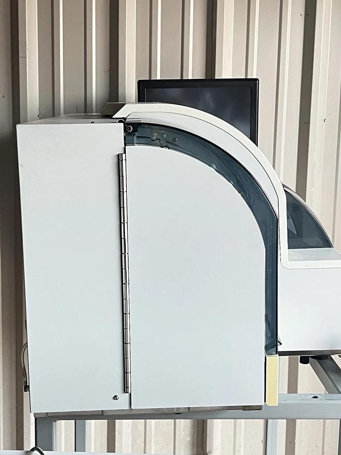 Used BioMerieux NucliSENS easyMAG Nucleic Acid Extractor – Clean