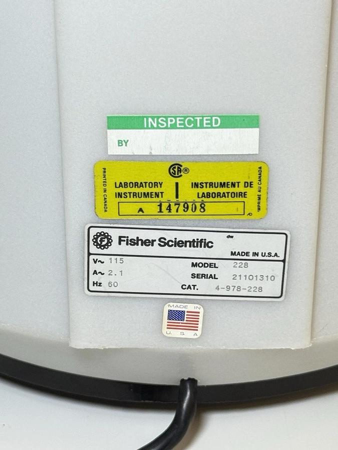 Used Fisher Scientific Centrific Centrifuge with Rotor 6 Test tubes - Model: 228