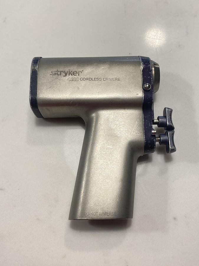 Used Stryker 4200 Cordless Driver 2 Handpiece