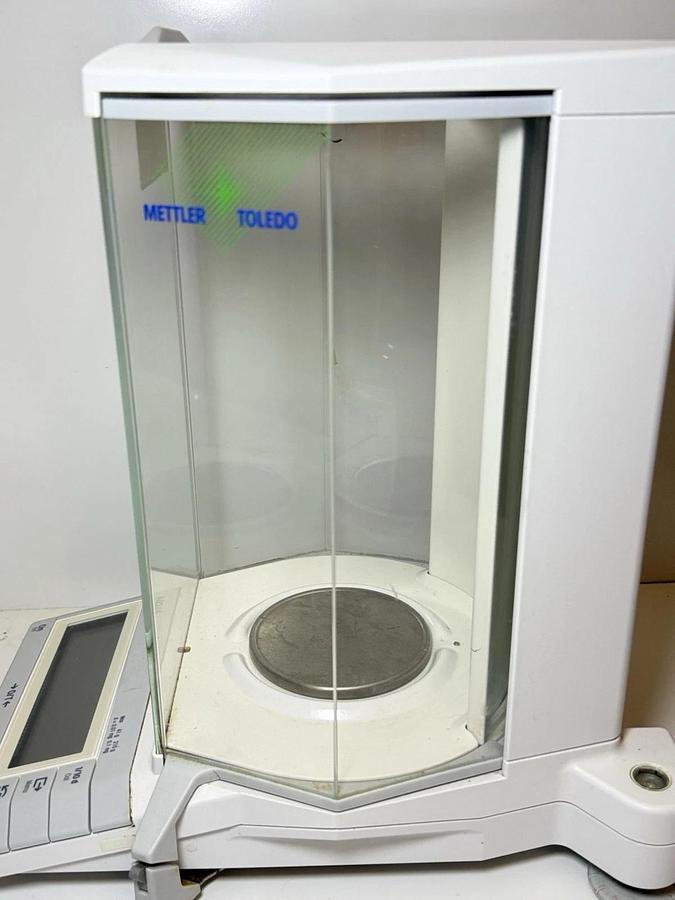 Used Mettler Toledo AG245 Laboratory Lab Digital Analytical Balance Scale