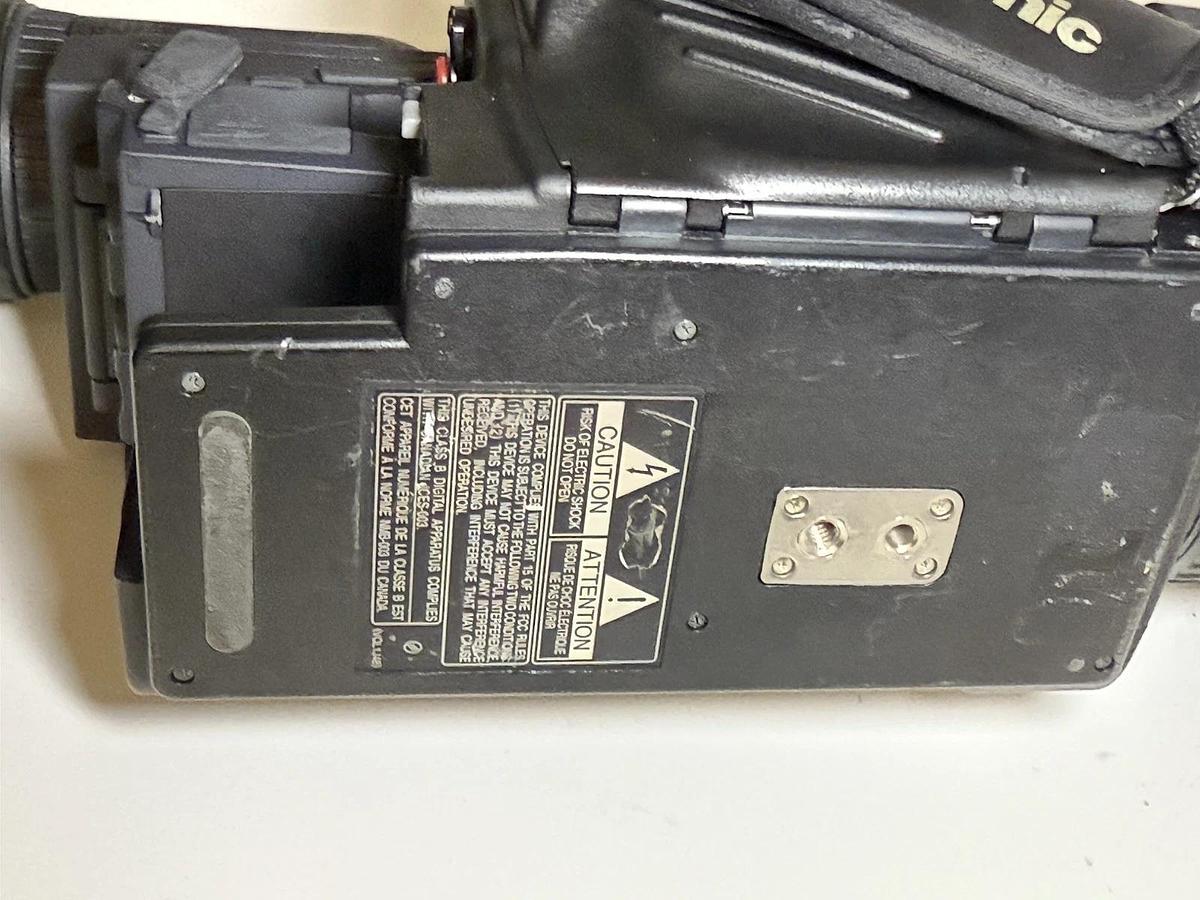 Used Panasonic AG-HVX200P DVCPRO HD P2 Camcorder Video Camera with Case & Accessories