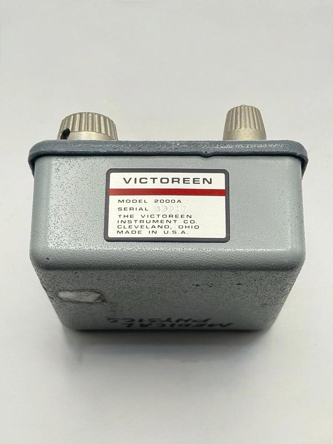 Used Victoreen 2000A Nuclear Research Dosimeter Charger
