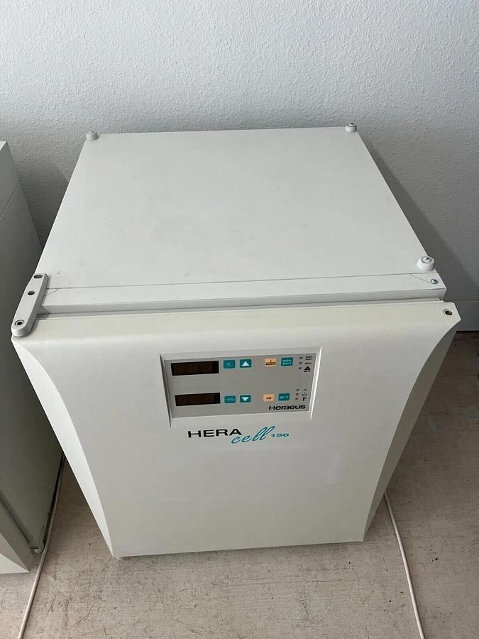 Used Thermo Scientific Heracell 150 CO2 Incubator - LAST ONE!
