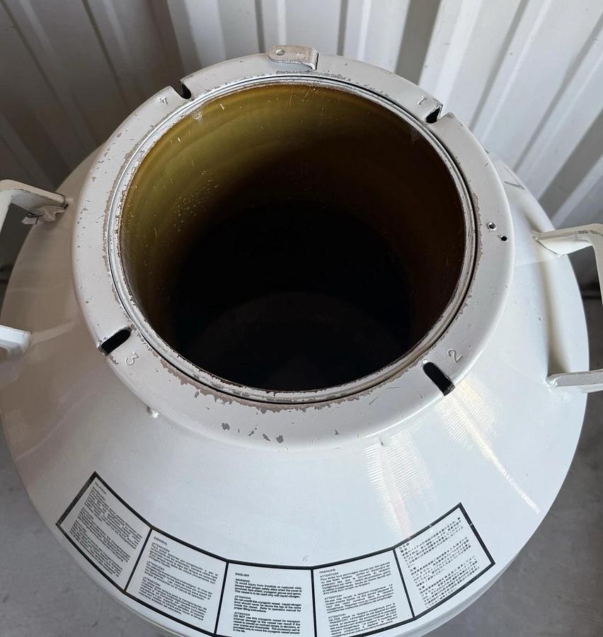 Used Thermo Scientific Thermolyne Locator 4 Cryogenic Cyro Storage System Tank