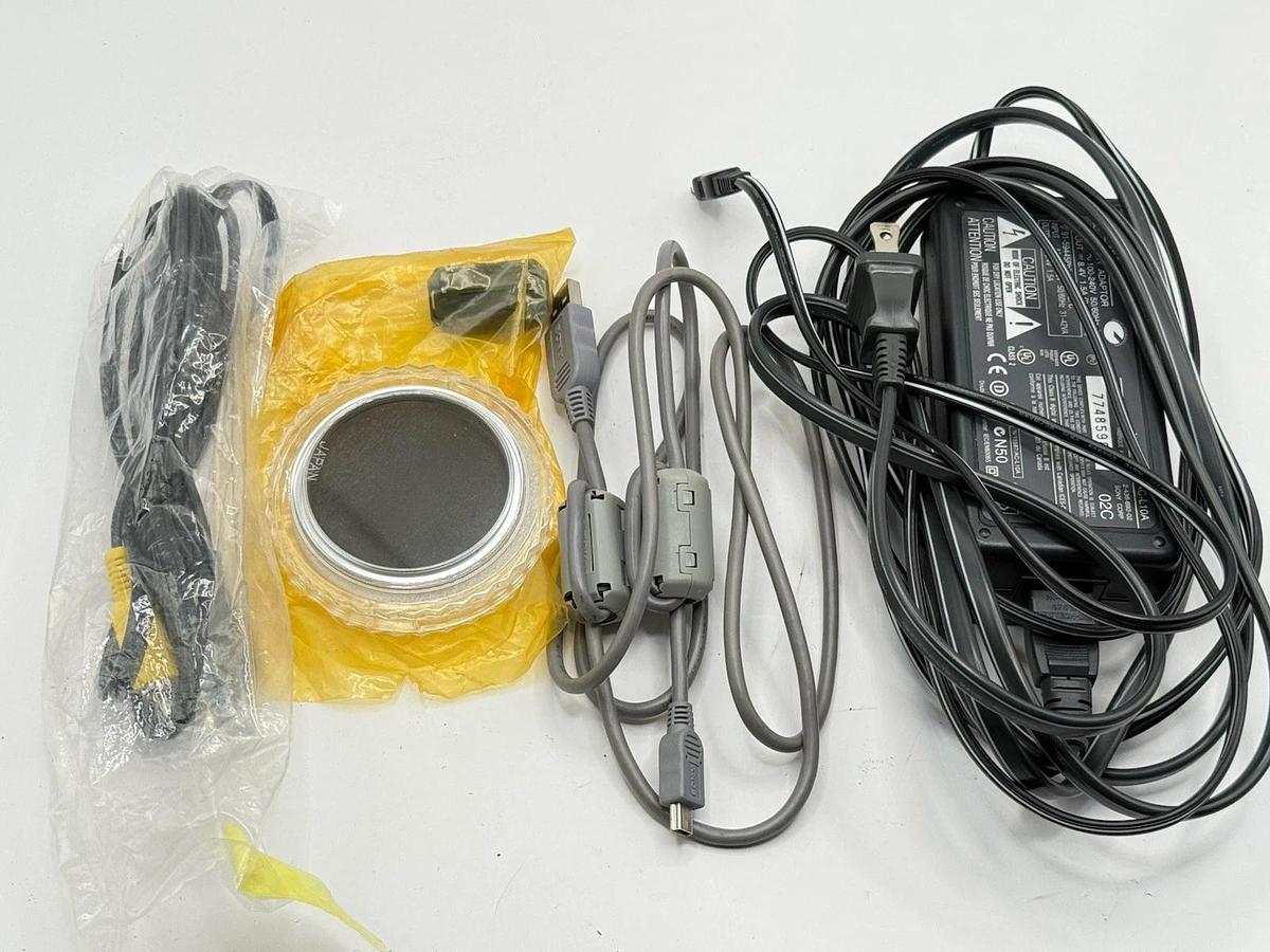 Used Sony Cyber-Shot DSC-F717 Compact Digital Still Camera w/ Charger + Battery + Bag