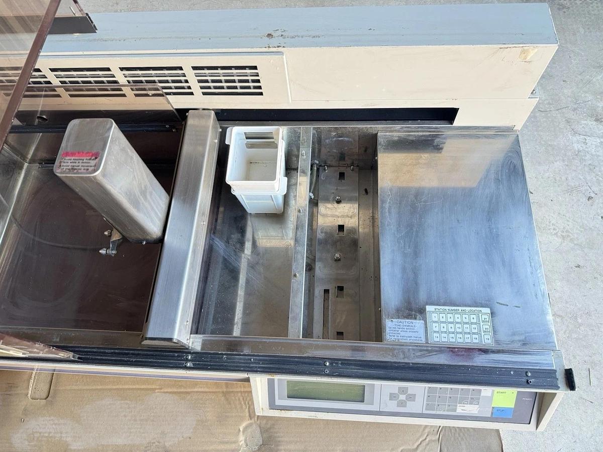 Used Sakura DRS-601 Diversified Stainer