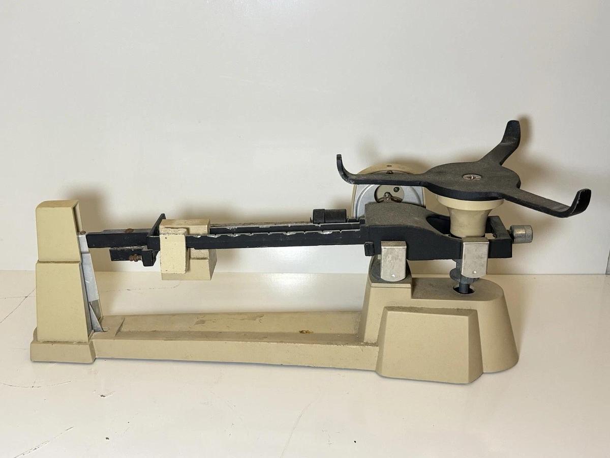 Used Ohaus Vintage Dial-O-Gram Triple Beam Balance Scale (2610g capacity)