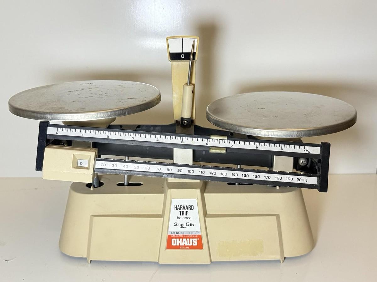 Used OHAUS Harvard Vintage Trip Beam Balance Scale Laboratory (2kg - 5lb Capacity)