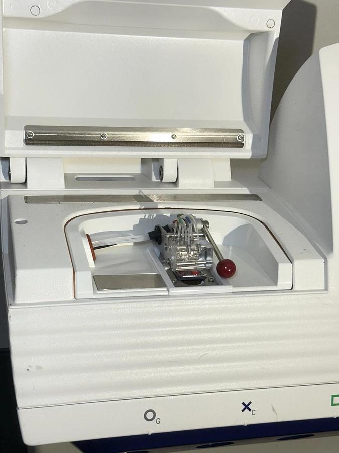 Used Life Technologies Ion Torrent Personal Genome Machine - Model 7467 (REF 4482296)