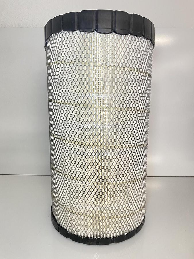 Used Fleetguard Cylindrical Air Filter Primary AF25708M USA