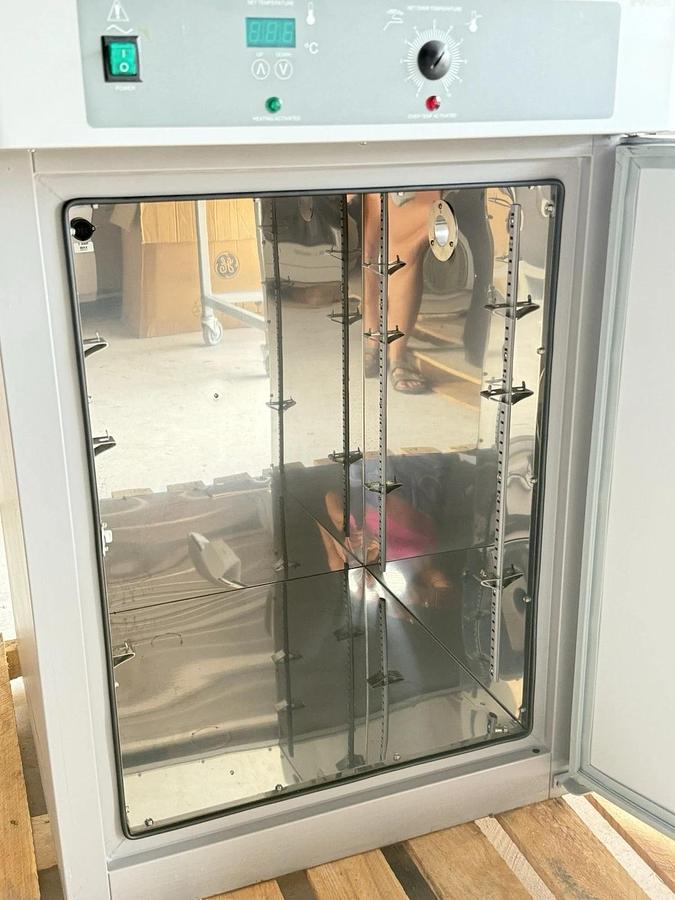 Used VWR Sheldon SHEL LAB Digital Laboratory Incubator Model: 1545