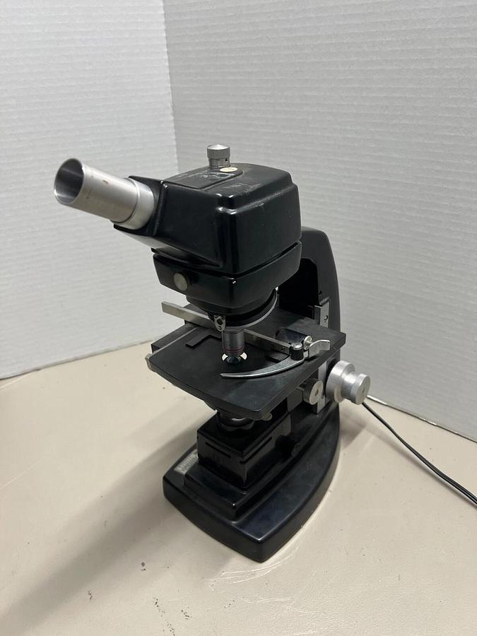 Used VINTAGE Bausch & Lomb 3 Objective Mono Microscope – 3.5x, 10x, 43x