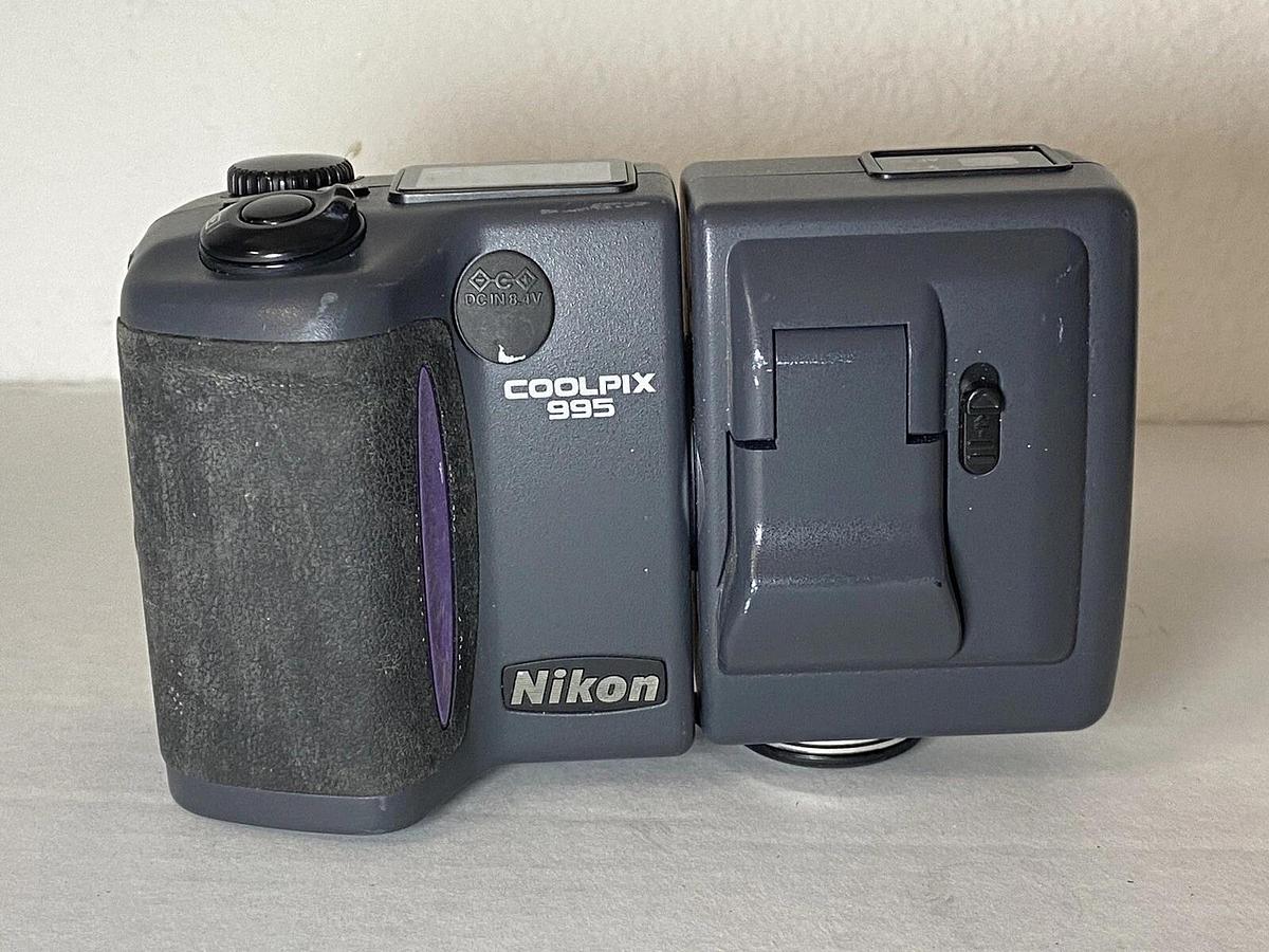 Used Nikon Coolpix 995 Digital Camera