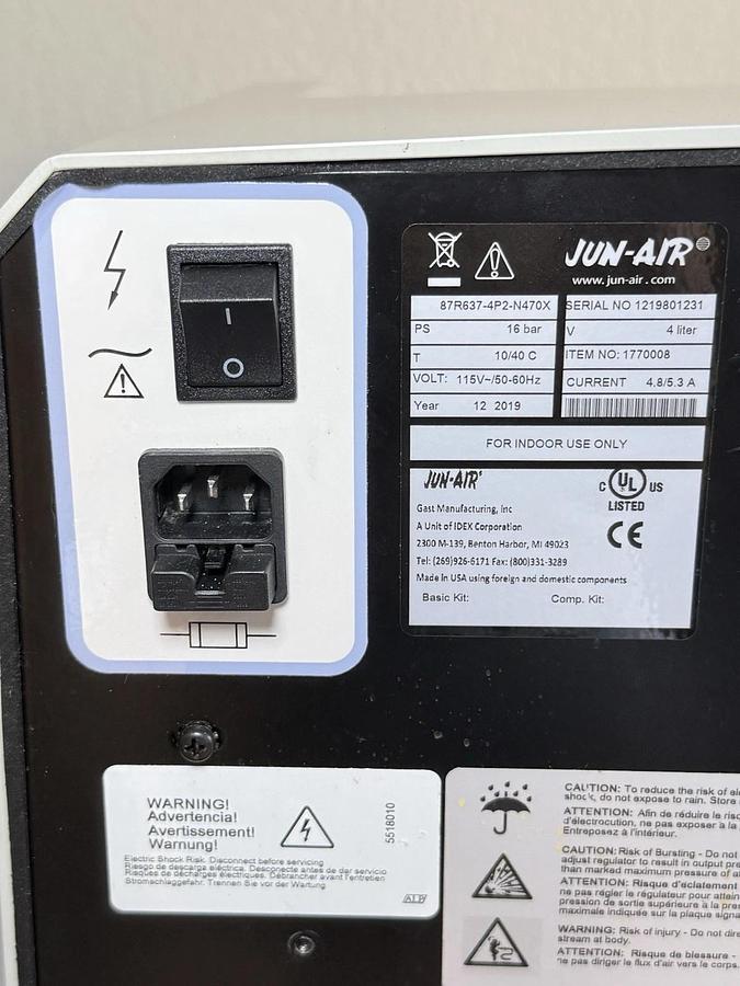 Used JUN‑AIR 1770008 Oil-Free ½HP Lab Air Compressor – Low Noise 120 PSI