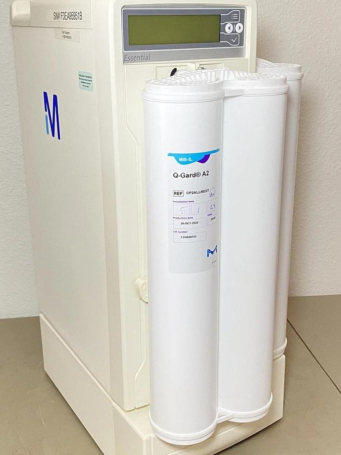 Used Millipore Milli-Q AFS Essential 10E Water Purification System – Clean