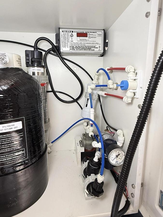 Used Aqua Solutions - Water Purification System Laboratory Aquatrol
