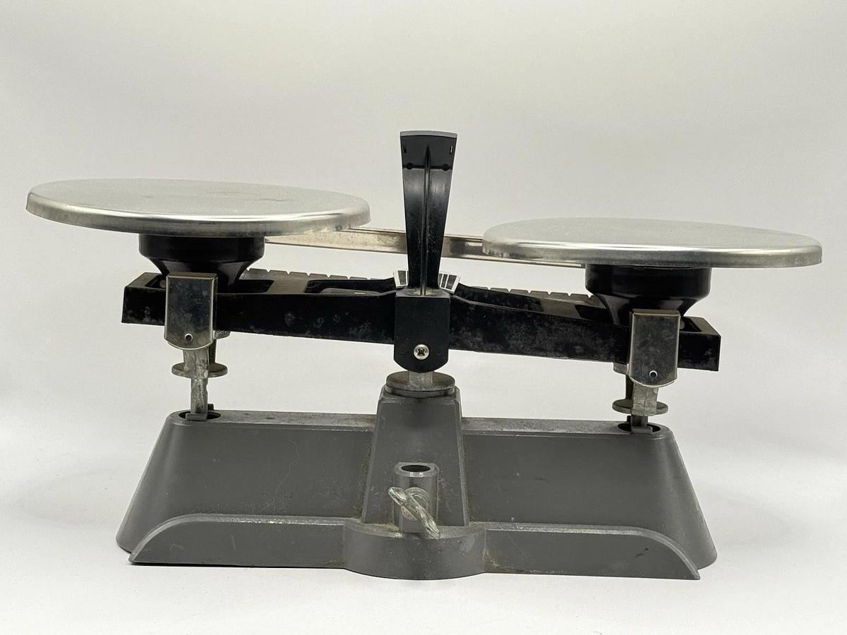 Used Vintage OHAUS Harvard Trip Balance 2kg - 5lb Capacity Laboratory Scale