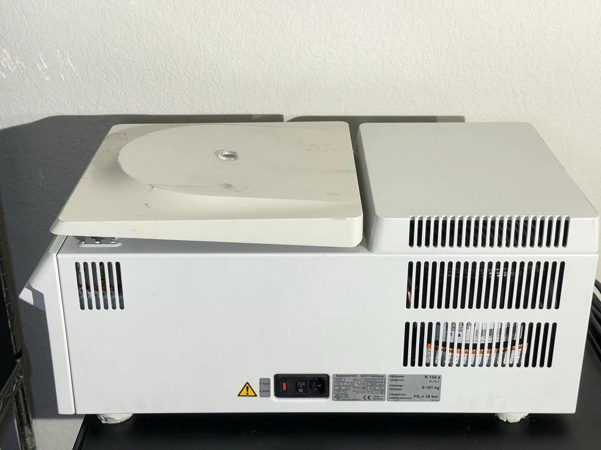 Used Eppendorf 5417R Refrigerated Centrifuge w/Rotor F45-30-11