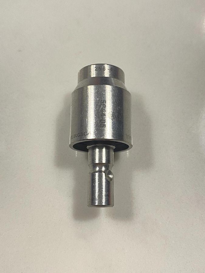 Used Zimmer / Hall Surgical - 5044-05 Trinkle Adapter