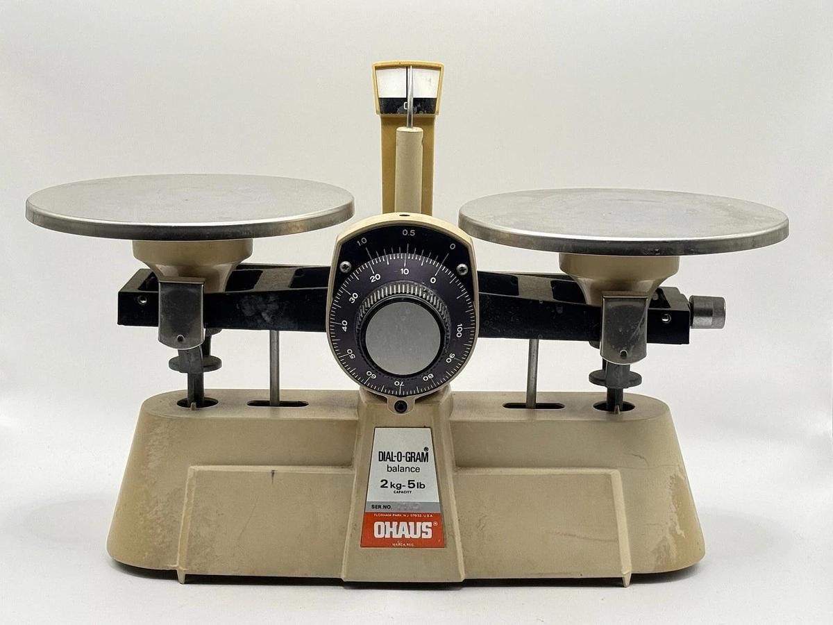 Used Ohaus Vintage Dial-O-Gram Balance Mechanical Beam Scale (2Kg - 5lb capacity)