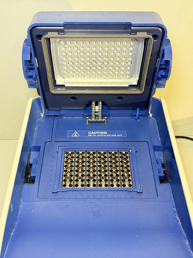 Used Applied Biosystems Veriti 96-well Thermal Cycler PCR 9902