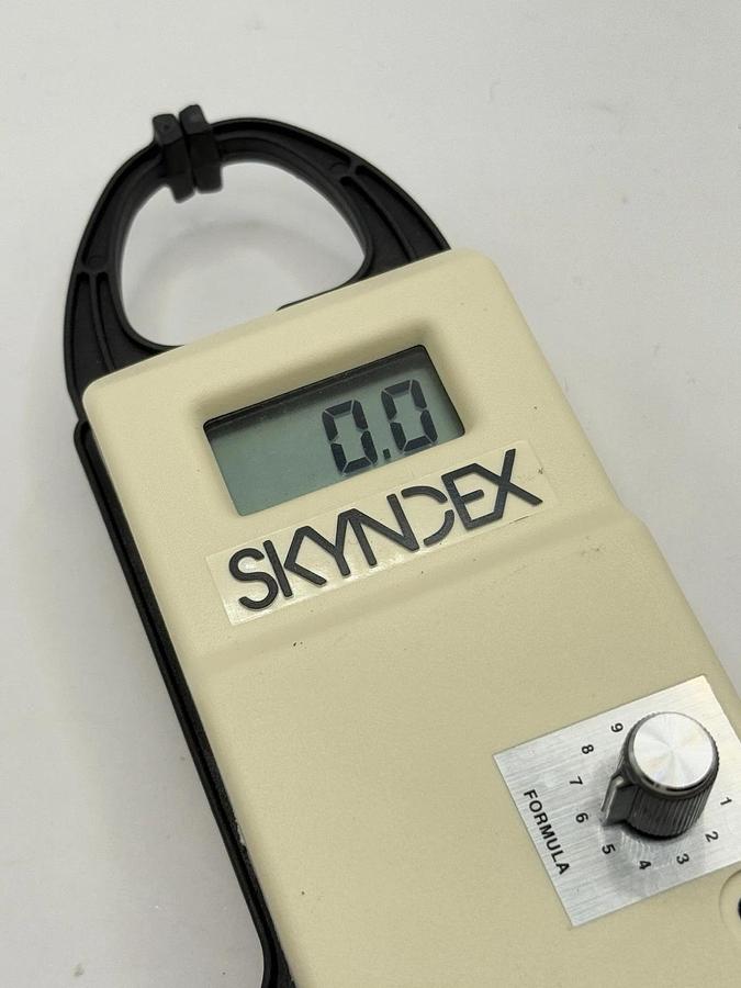Used Skyndex Professional Body Fat Electric Caliper with Case & Power cord