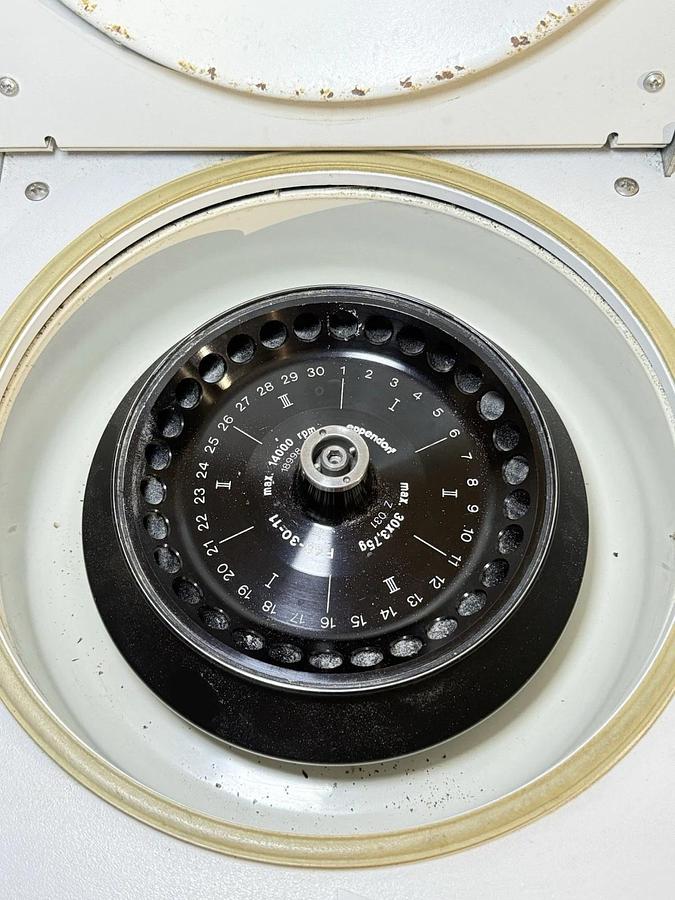 Used Eppendorf 5417C High Speed Digital Centrifuge with F45-30-11 Rotor