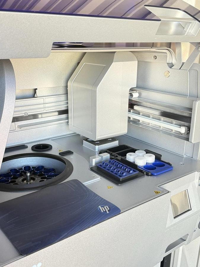 Used QIAGEN QIAcube Automated Nucleic Acid Purification and Extraction System