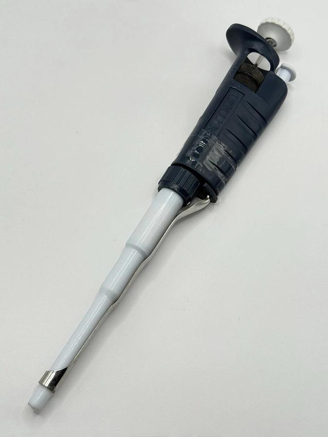 Used Gilson Pipetman Classic P1000 Adjustable Single-Channel Pipette Pipet