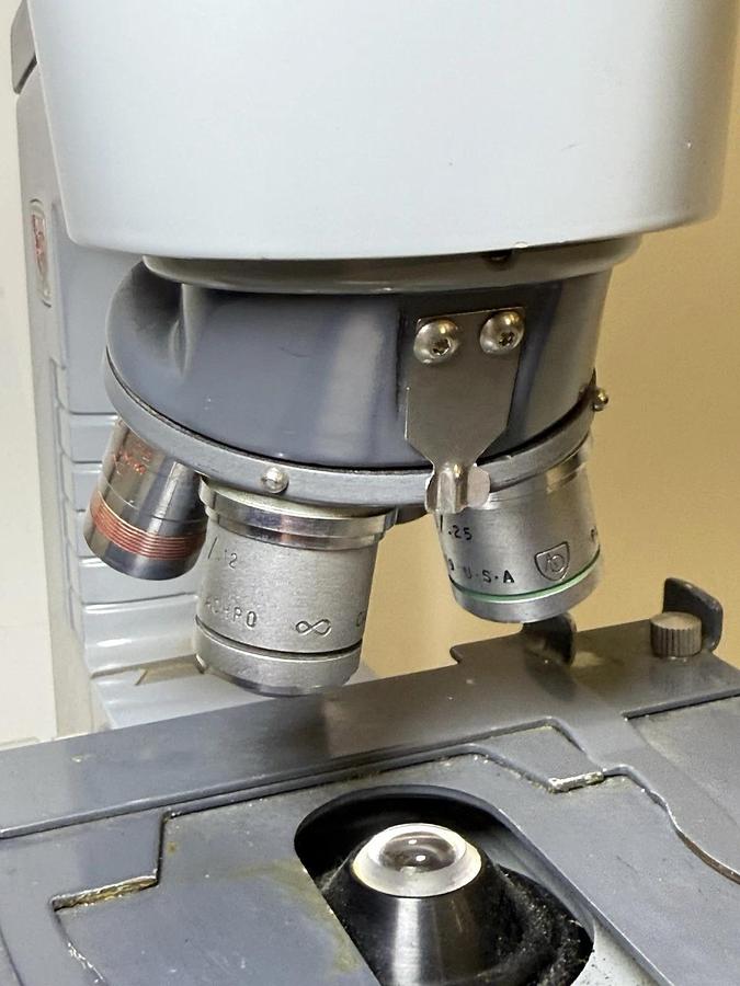 Used American Optical Spencer Microscope With 4 Objectives + Transformer