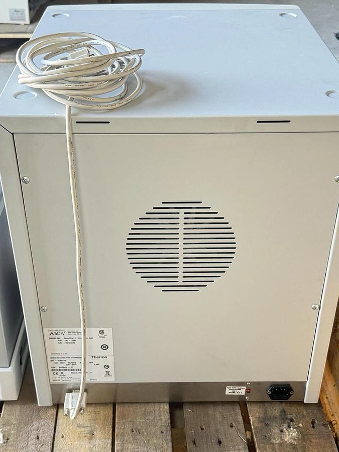 Used Affymetrix GeneChip Fluidics Station 450 Dx & Hybridization Oven 645