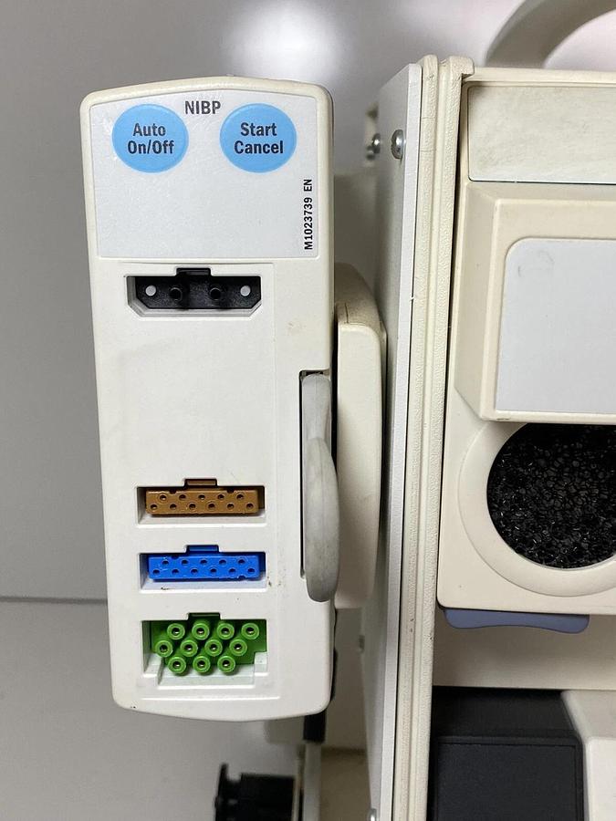 Used GE Datex-Ohmeda F-CM1-04 F-CMC1-04 Monitor With Modules