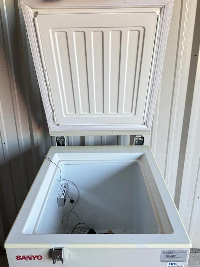 Used SANYO VIP Plus MDF-C8V1 Ultra Low Temperature Lab Laboratory Freezer -86ºC