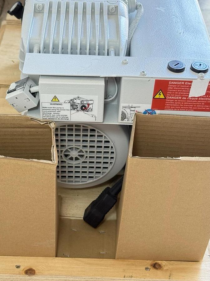 Oerlikon Leybold /LeRoy Somer Varmeca SOGEVAC SV65 BI FC Rotary Vane Vacuum Pump