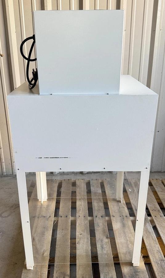 Used ENVIRCO Corporation Clean WorkStation BioHood Safety Tabletop Hood Model 10557