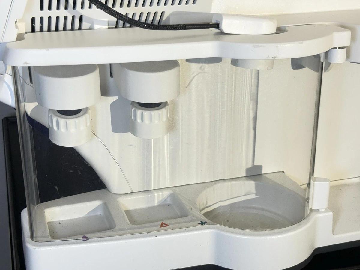 Used Life Technologies Ion Torrent Personal Genome Machine - Model 7467 (REF 4482296)