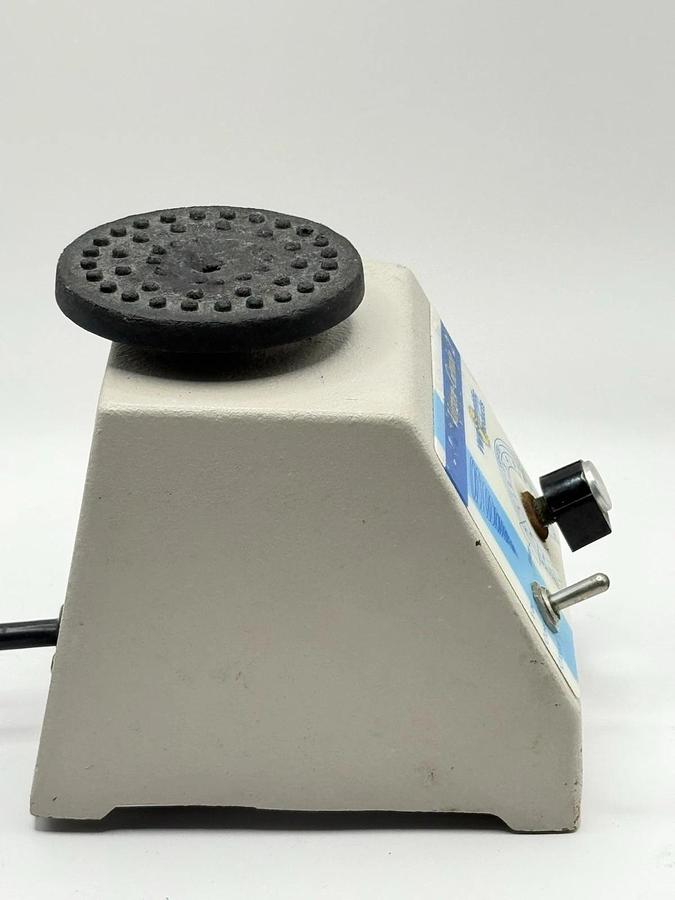 Used VWR Scientific Products - Vortex Genie 2 G560 Analog Vortex Mixer Shaker