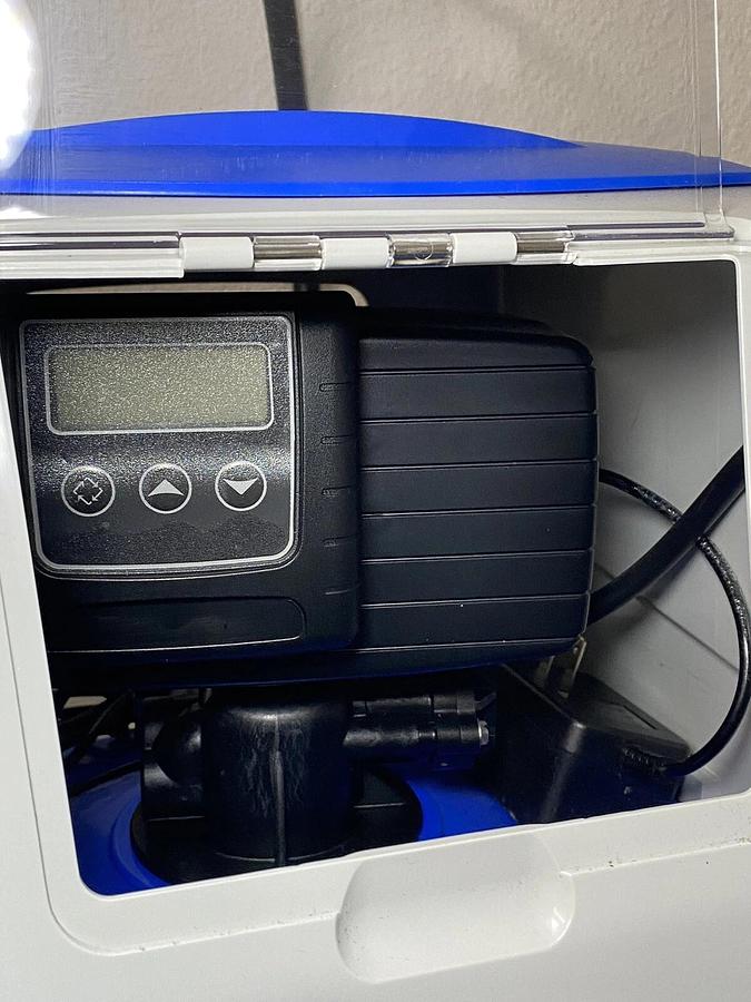 Used Millipore SL1B 06K1 Water Softener Filter System + Pentair Fleck SXT Controller