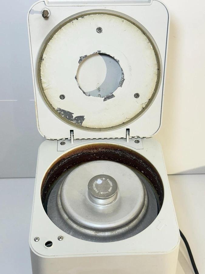 Used Eppendorf 5415C Benchtop Centrifuge with F-45-18-11 Fixed Angle Rotor